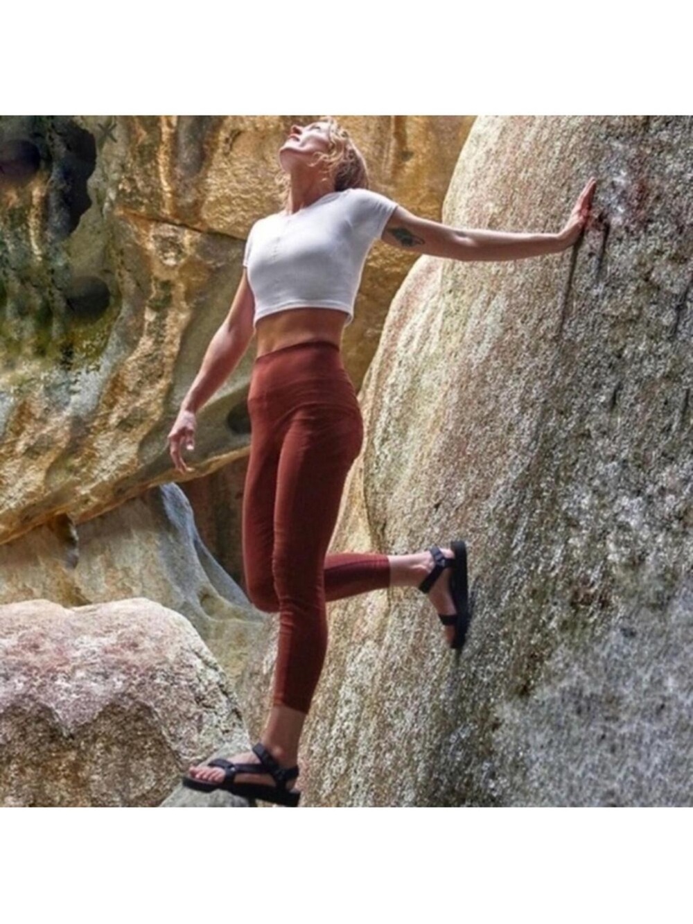Athleta Trekkie Hybrid Crop Tight Cognac Brown Hiking Pants Size 8